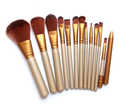 MAKEUP ESSENTIALS